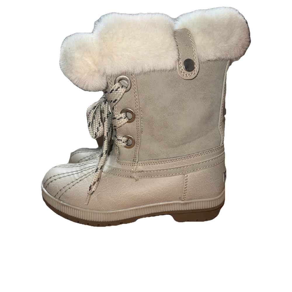 London Fog Winter‎ White Boots Ladies  Size 7, Style: Milly